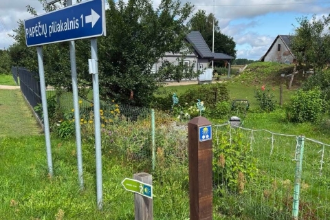 Maršrutas Alytus–Miroslavas–Papėčiai pažymėtas ženklais